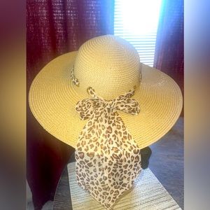 Women’s hat 👒 🐆